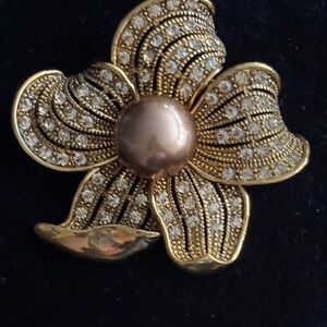 VINTAGE 1970’S DOGWOOD BROOCH